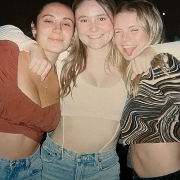 Meet your Posher, Katie - Picture 1 of 1